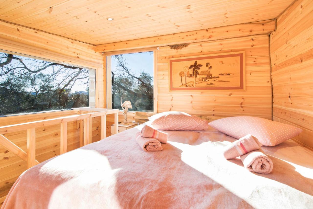 Dom wakacyjny Romantic Tree House